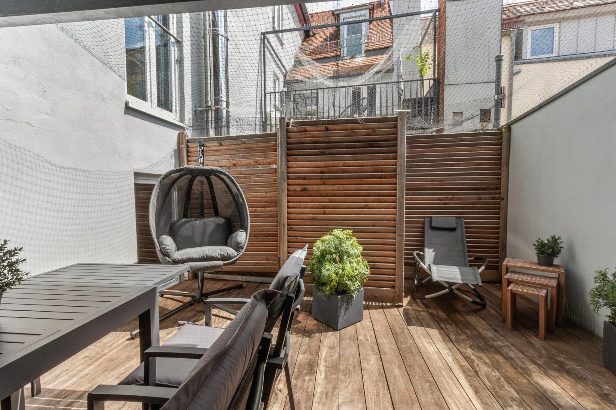 Apartment Altstadt - Exklusive 3-zi-wohnung Mit 90 Qm Und Grossem Balkon Nuremberg