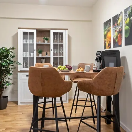 Altstadt - Exklusive 3-Zi-Wohnung Mit 90 Qm Und Grossem Balkon Neurenberg Buitenkant foto